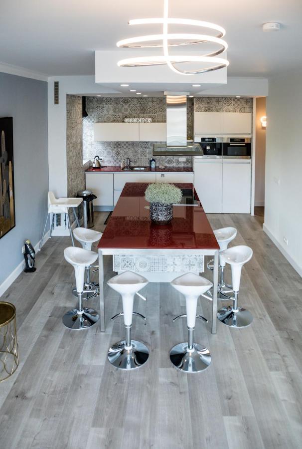 Casa Plantin With Parking Place At The Beautiful Park! Appartement Antwerpen